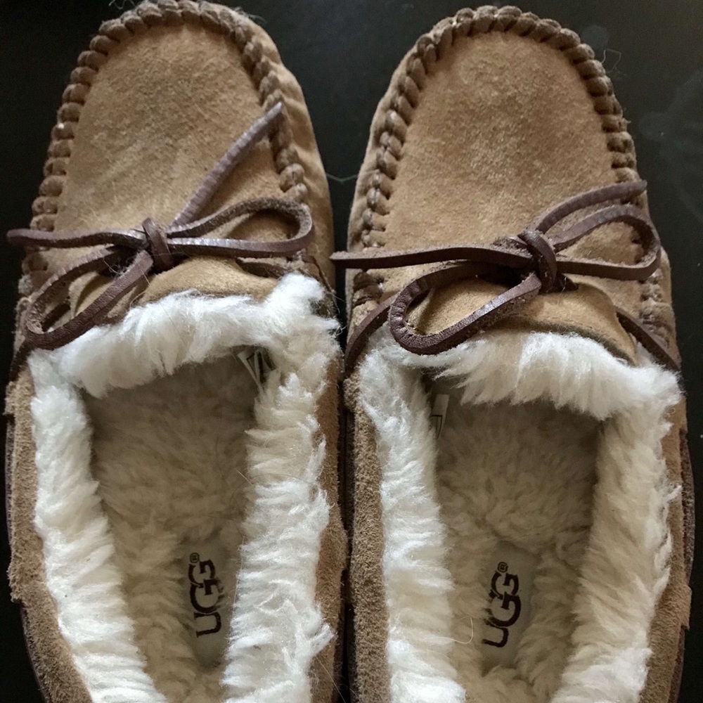 UGG MOCCASINS